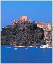 Castello Aragonese a Ischia. Ponza Palmarola Zannone Ventotene Ischia Procida Capri vacanze a vela charter broker noleggio locazione affitto barche per pontine flegree.