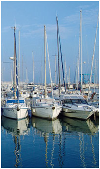Porto di Marsala. Vacanze a vela charter broker noleggio locazione affitto barche per Favignana Marettimo Pantelleria Isole Egadi. Sail 2 Sail